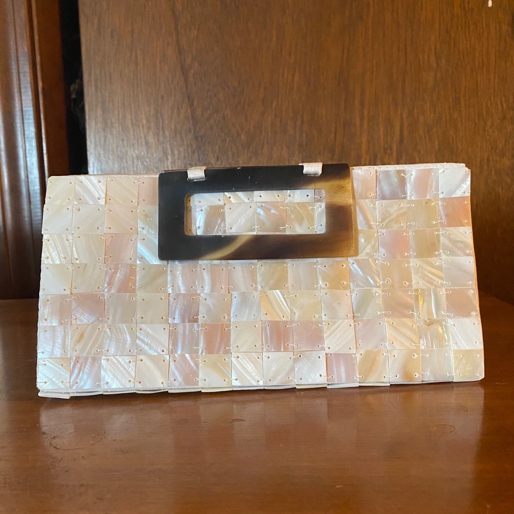 Cute Pearl Mosaic Clutch